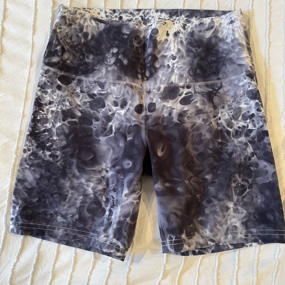 Wunder under lululemon shorts